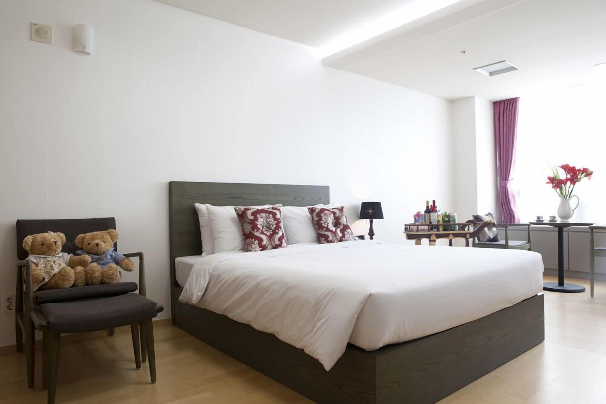 Hotel Hu Incheon Airport Ngoại thất bức ảnh