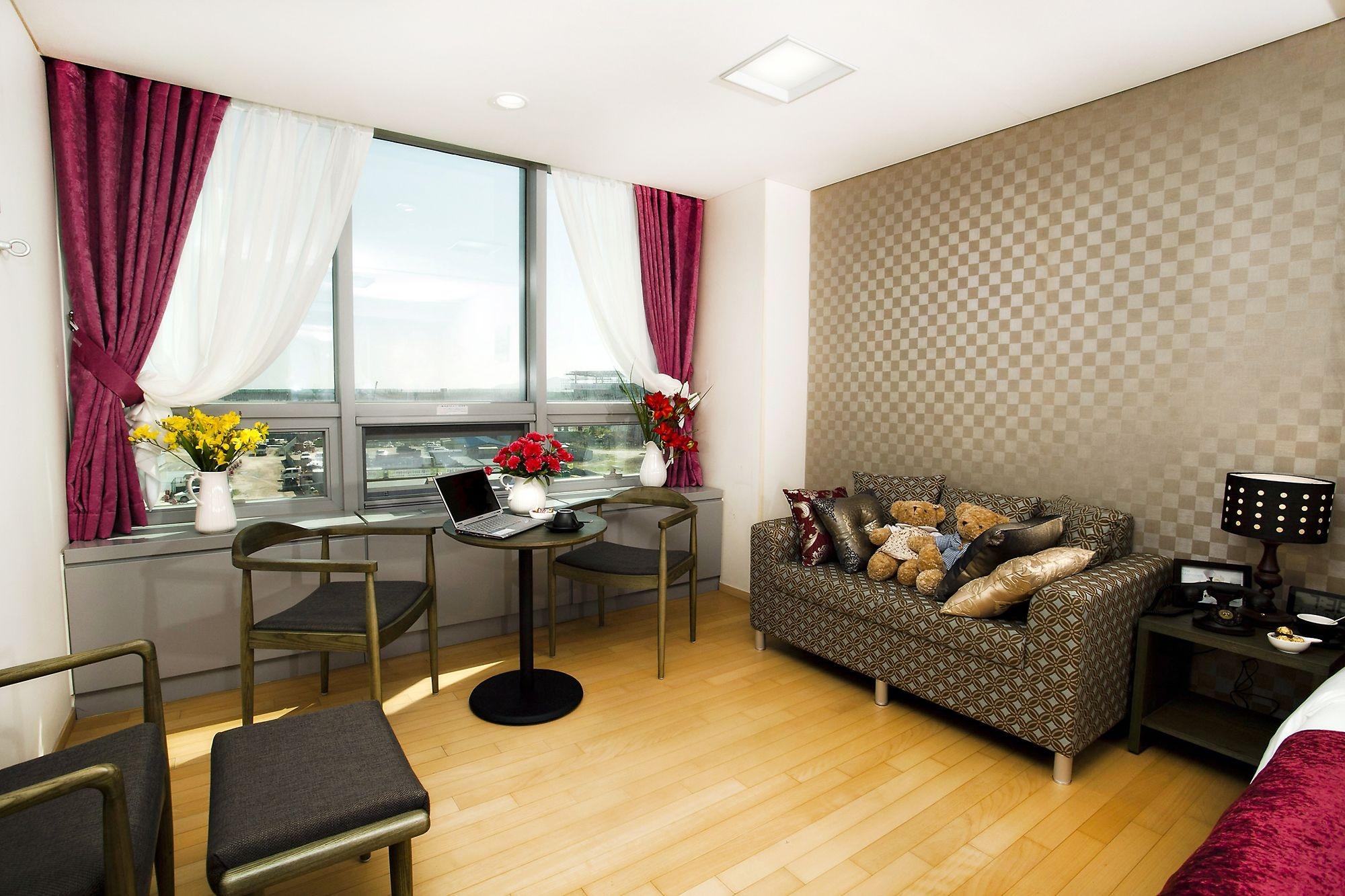 Hotel Hu Incheon Airport Ngoại thất bức ảnh